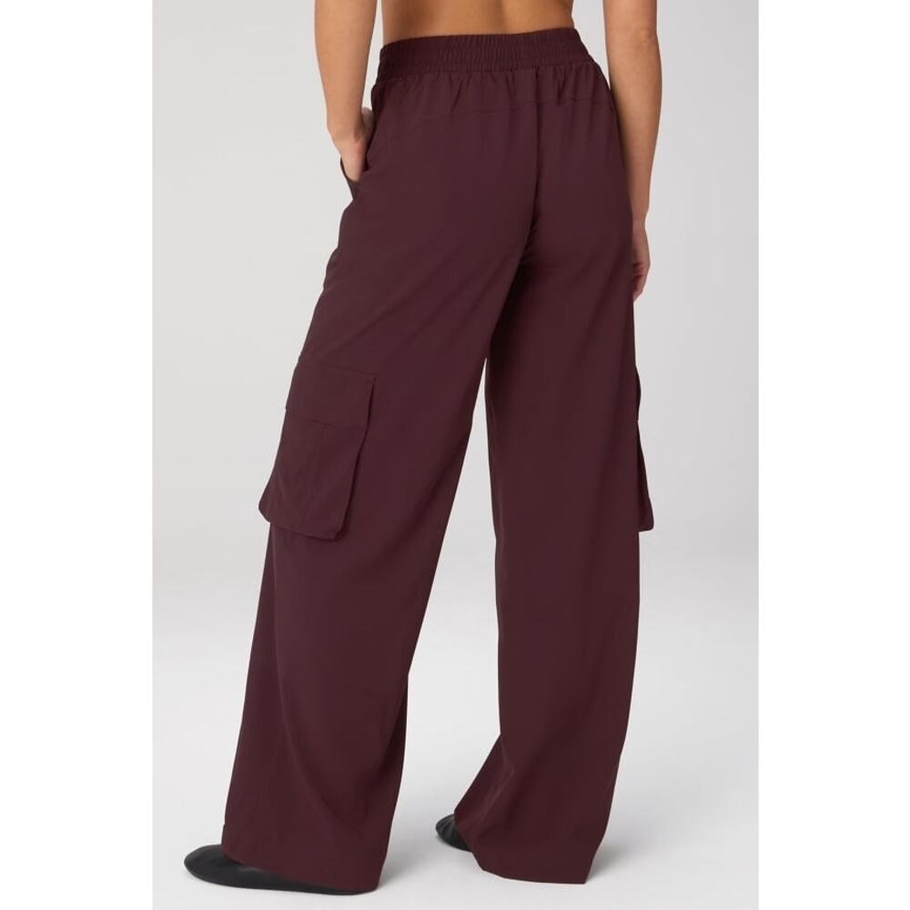 New Fabletics Downtown Wide Leg Cargo Pant Oxblood Women’s size M - Picture 2 of 13